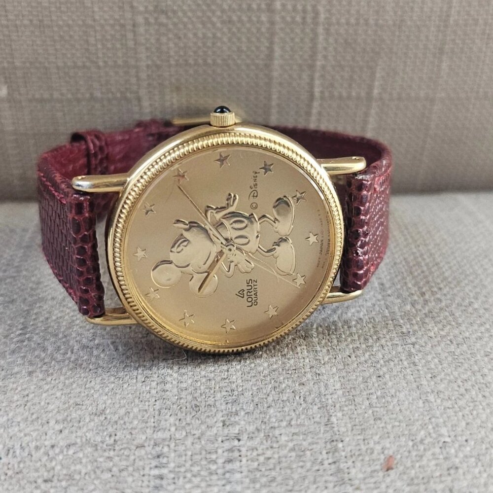 Vintage Disney Lorus Wristwatch Burgundy Tone Genuine Leather Strap Watch - Picture 6 of 12